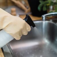 DETERSIVI E ATTREZZATURE PER LA PULIZIA PROFESSIONALE